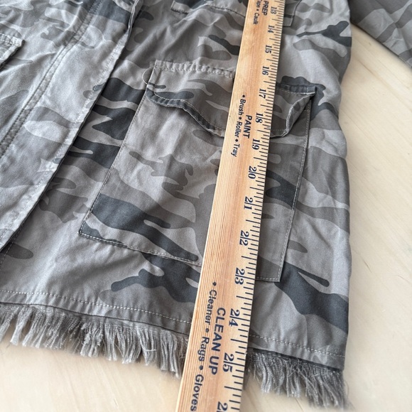 Sanctuary Green and Brown Camo Lightweight Raw Edge Jacket - Picture 7 of 9